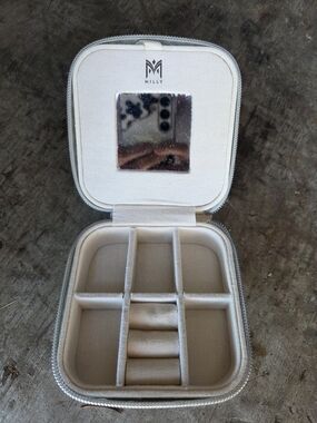 Milly Cream Travel Jewelry Case with Mirror